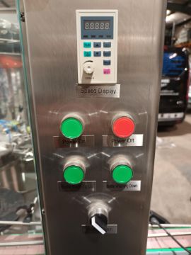 Advanced Dynamics Bottling Line Cleaning bottle by both liquid or air
