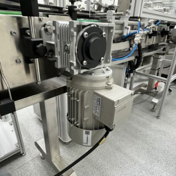 Advanced Dynamics Bottling Line For Filling And Cleaning
